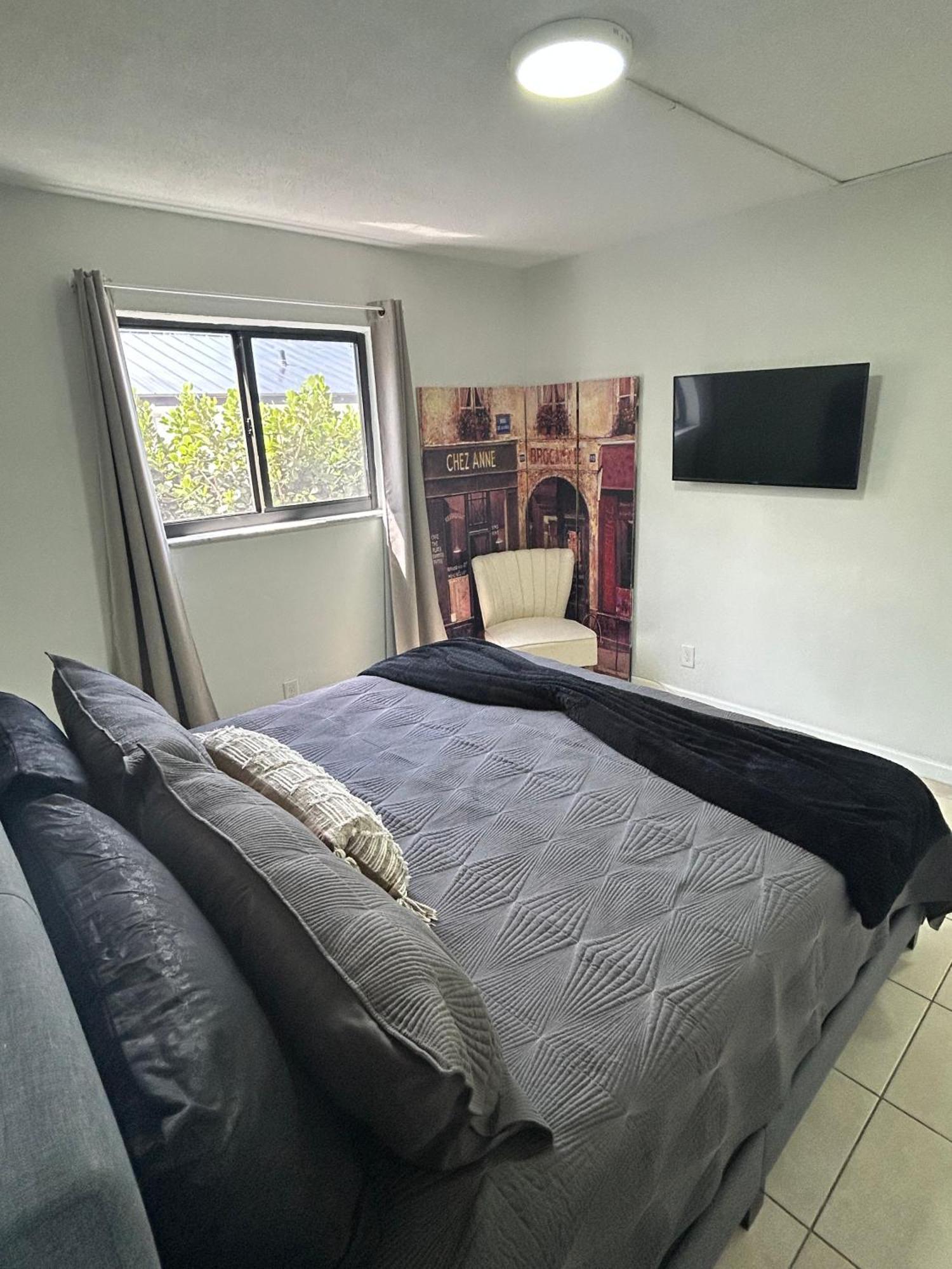 Apartment In Hollywood Close To Shops & Beach 110 Экстерьер фото