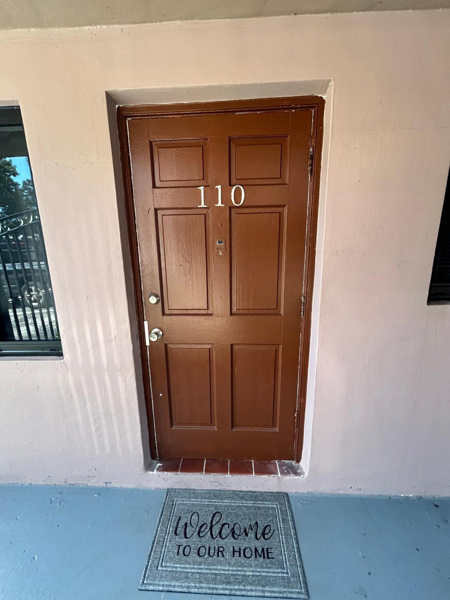 Apartment In Hollywood Close To Shops & Beach 110 Экстерьер фото